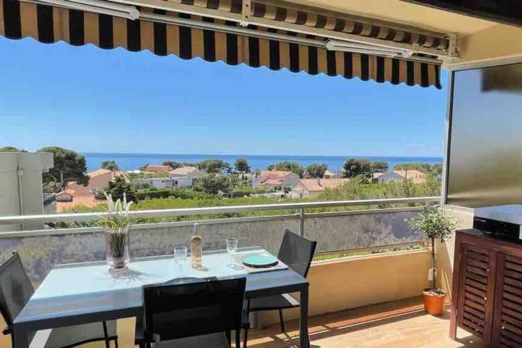 Appartement 2 Chambres Terrasse Vue Mer Каррі-ле-Руе Екстер'єр фото